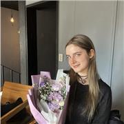 Hola soy Sonia y doy clases de Ingles. Estuve en Irlanda de inmersión lingüística y cuento con los títulos de B1 y C1